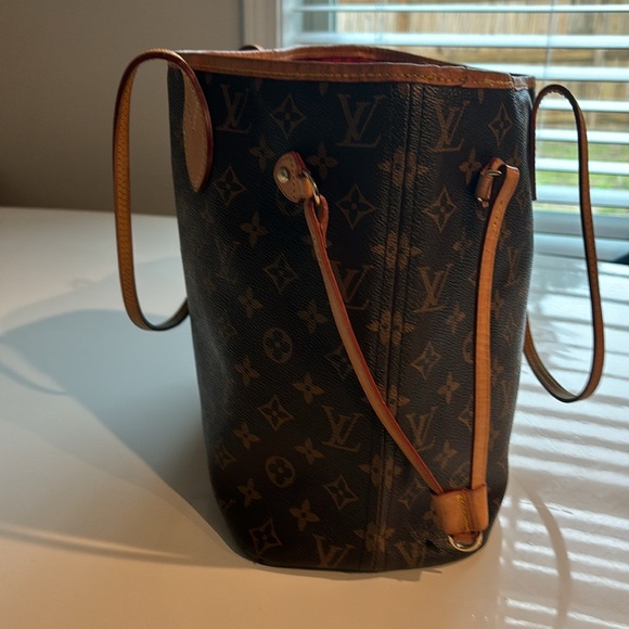 Louis Vuitton tote bag, large in size very well kept - Picture 2 of 6